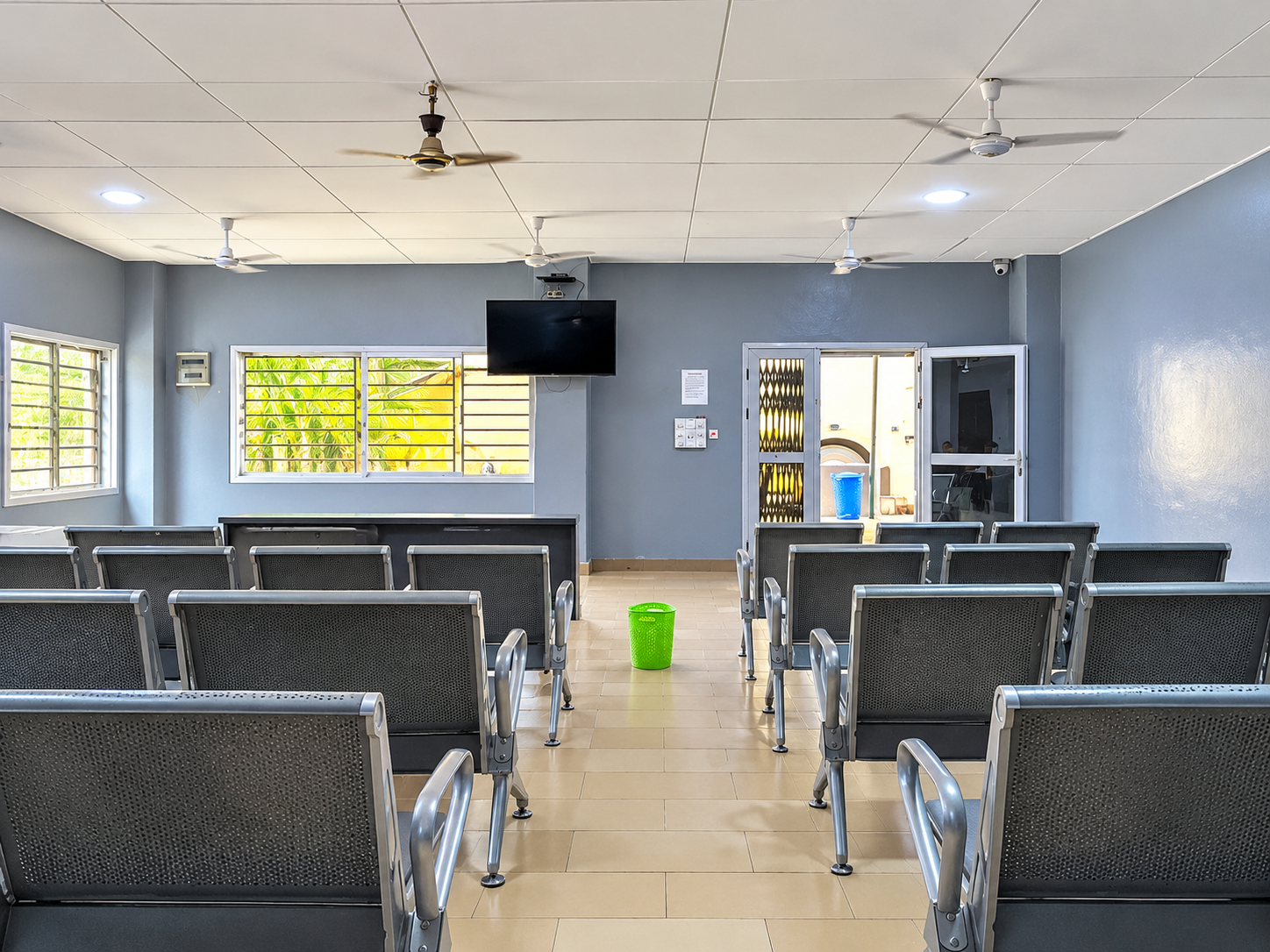 Salle d’attente de la gare.